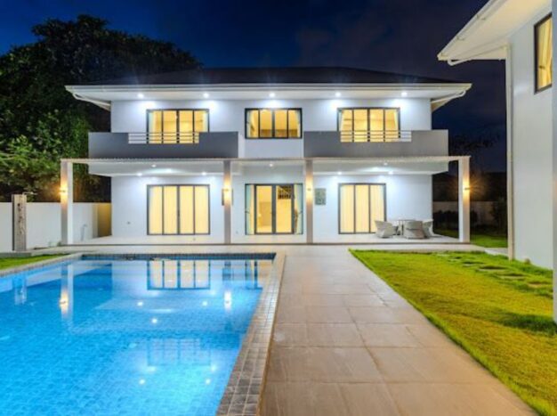 Brand New 4 Bedroom Pool Villa with Large Land Plot for Sale in Rawai