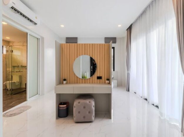 Brand New 4 Bedroom Pool Villa with Large Land Plot for Sale in Rawai