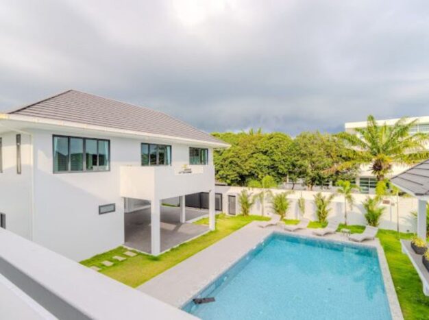 Brand New 4 Bedroom Pool Villa with Large Land Plot for Sale in Rawai