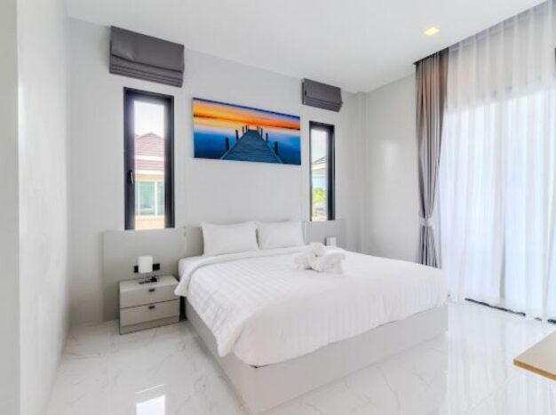 Brand New 4 Bedroom Pool Villa with Large Land Plot for Sale in Rawai