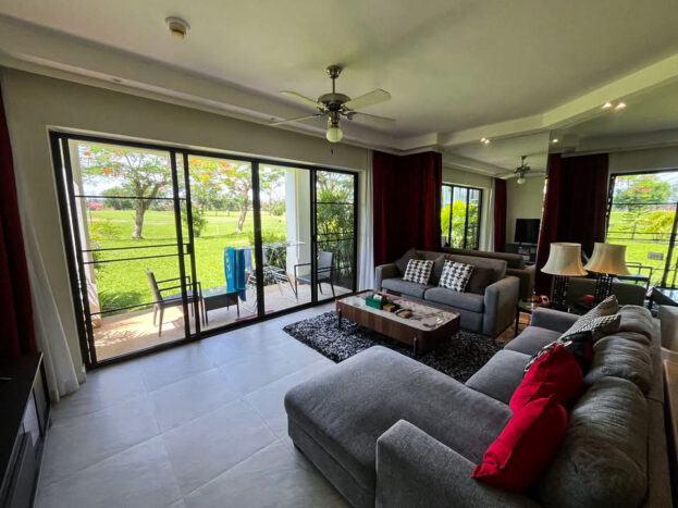 Foreign Freehold 1-Bedroom Ground Floor Condo for Sale in Allamanda 3 Laguna