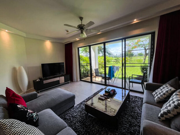 Foreign Freehold 1-Bedroom Ground Floor Condo for Sale in Allamanda 3 Laguna