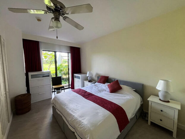 Foreign Freehold 1-Bedroom Ground Floor Condo for Sale in Allamanda 3 Laguna